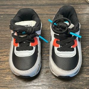 Toddler Nike Air Max 90 size 5c